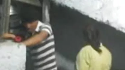 उसे चोदने के लिए अपनी लेगिंग हिंदी में ब्लू सेक्सी फिल्म को नष्ट करें