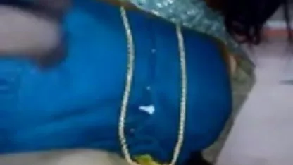 मेरी माँ हिंदी पिक्चर फिल्म सेक्सी में मुझे और मेरे लड़के को चोदती है