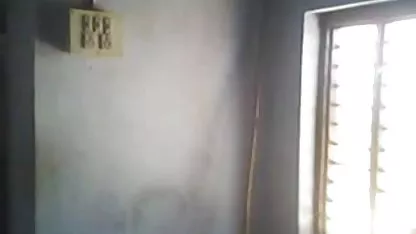 उसके ब्लू पिक्चर हिंदी में सेक्सी हिंदी में प्रेमी ने उसे मुश्किल से चोदने के लिए आँख मूँद ली