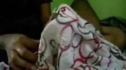 चूत की खाने में गालियों की लड़ाई खत्म होती है सेक्सी मूवी हिंदी में
