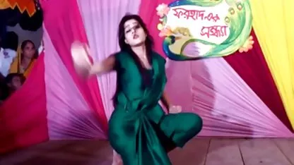 मिल्क इंडिया समर को चारों तरफ से अच्छी हिंदी फिल्म सेक्सी में चुदाई
