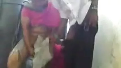 उसकी प्रेमिका को सैंडविच, सेक्सी फिल्म हिंदी में वीडियो में उसकी पहली डबल गड़बड़
