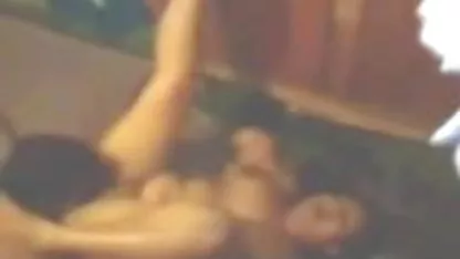 सेक्सी milf उसे सेक्सी हिंदी में फिल्म एक पेशेवर की तरह बेकार है