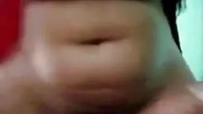 वह सब ब्लू फिल्म हिंदी में सेक्सी कुछ के लिए तैयार अपने udders के साथ आता है