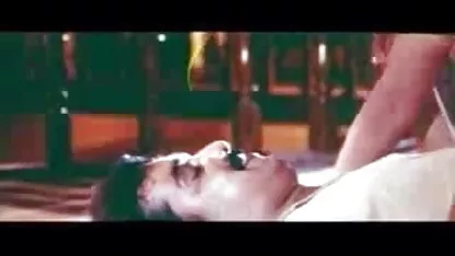 नर्स एक मरीज को चोदती है हिंदी में फिल्म सेक्सी