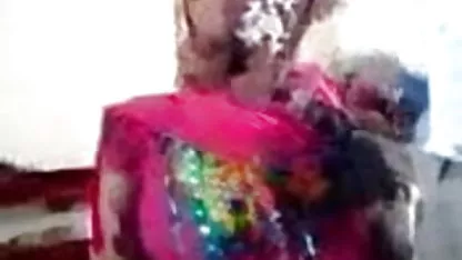 हॉट लैटिना दो दोस्तों के साथ एक त्रिगुट हिंदी सेक्सी फिल्म हिंदी में सेक्सी कर रही है