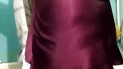 लड़के के पास माँ के लिए और बेटी ब्लू सेक्सी हिंदी में सेक्सी के लिए एक मुर्गा है