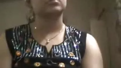 काले आदमी डिस्को में एक एशियाई सेक्सी फिल्म वीडियो में हिंदी में लड़की fucks