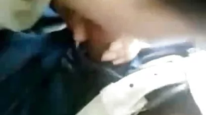 क्यूबा जो हिचकी को दूर सेक्सी हिंदी मूवी में ले जाता है