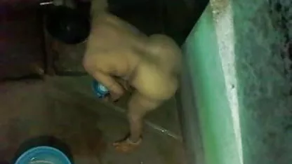 रूसी मालिश करने वाला जानता है कि ग्राहकों को हिंदी फिल्म सेक्सी हिंदी में कैसे संतुष्ट किया जाए