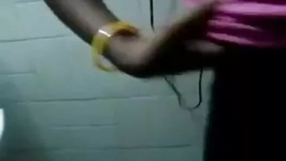 नर्स को चोदने का हिंदी फिल्म सेक्सी में मन करता है
