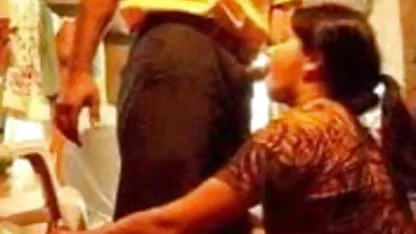 घर सेक्सी वीडियो फिल्म हिंदी में के बाथरूम में ब्लोजॉब और फेशियल हैम्बर्स