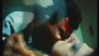 उसके बड़े स्तन पर हथौड़ा खत्म करो सेक्सी फिल्म वीडियो में चाहिए