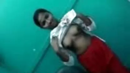 इस हिंदी में फिल्म सेक्सी श्यामला एक सुंदर और चंचल गधा है