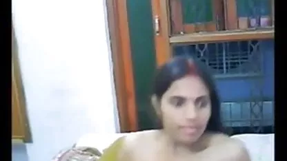 बहुत कमबख्त लैटिना रसोई हिंदी फिल्म सेक्सी में में प्लम्बर को चोदती है