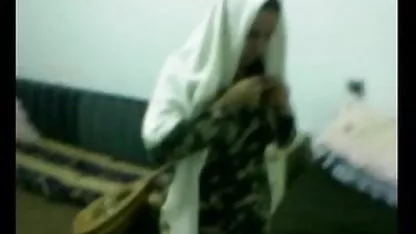 उनकी एशियाई सौतेली बेटी के साथ वास्तविक अनाचार सेक्सी फिल्म वीडियो हिंदी में सेक्सी फिल्म