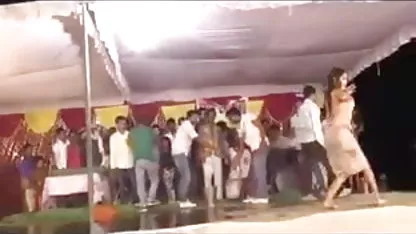 तीन युवा लड़कियों को बुरे के लिए दंडित हिंदी में फुल सेक्स मूवी किया गया