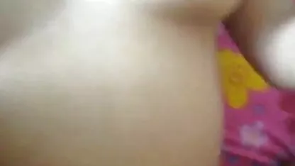 दो बचपन के दोस्तों के साथ सेक्सी फिल्म वीडियो में हिंदी कमबख्त