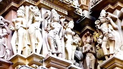 वह सेक्सी हिंदी मूवी में अपने सेक्सी डॉक्टर को धन्यवाद देती है