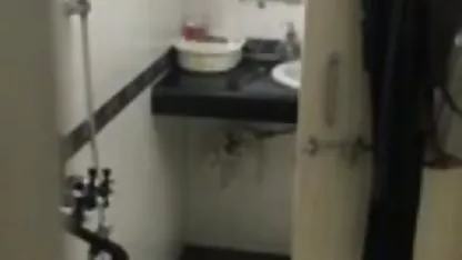 मेरी बहन का दोस्त मुझे उकसाता है हिंदी में फुल सेक्सी मूवी