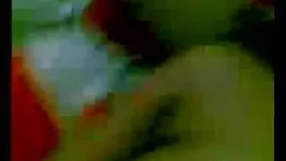 क्या एक शो वीडियो में हिंदी सेक्सी फिल्म उसके एशियाई पड़ोसी ने उसे बनाया