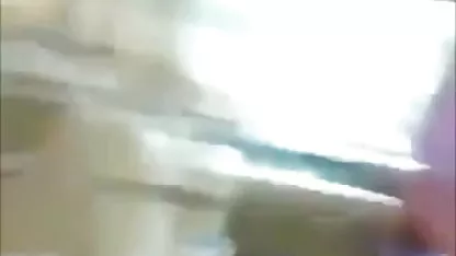 जेल में, मेरे पास कई विशेषाधिकार ब्लू फिल्म सेक्सी वाली हिंदी में हैं