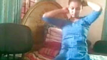 मैं अकेला महसूस करता हूं और मेरा डिल्डो मेरे सेक्सी फिल्म हिंदी में दिखाएं साथ है