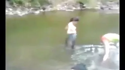 लचीला और खुला पैर वीडियो में सेक्सी पिक्चर वीडियो जिमनास्ट को चोदने के लिए तैयार करता है
