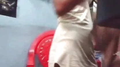कैसे मैंने अपने सेक्सी वीडियो हिंदी मूवी में चाचा के साथ अपना कौमार्य खोया